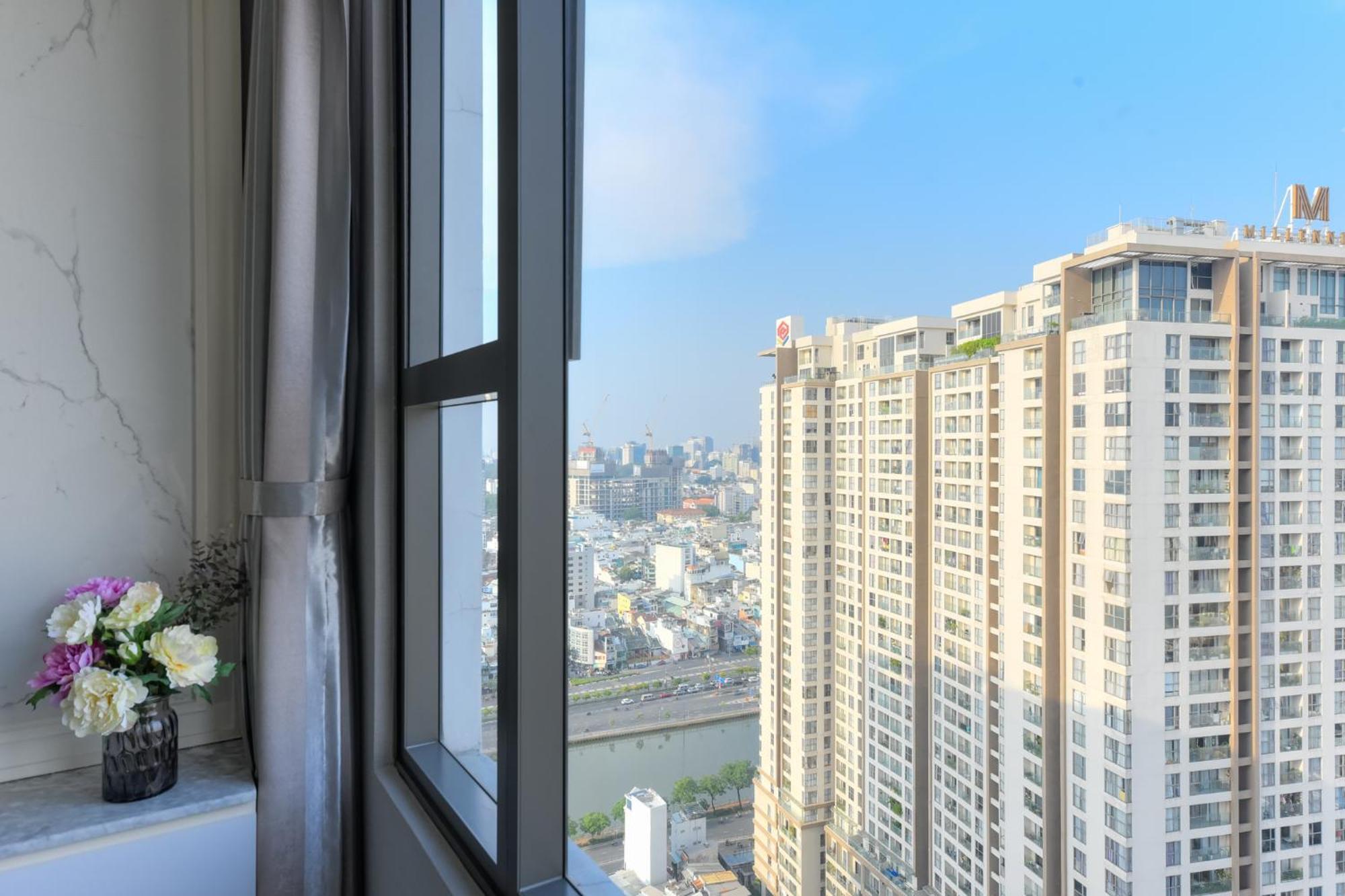 Rem Rivergate Garden Pool Signature - Free 4G Sim For 3 Nights Booking Хошимин Экстерьер фото