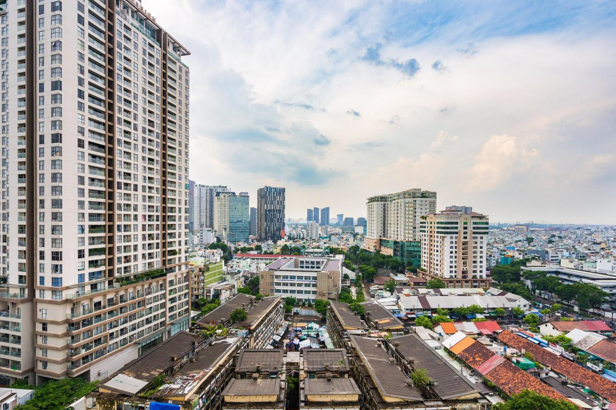 Rem Rivergate Garden Pool Signature - Free 4G Sim For 3 Nights Booking Хошимин Экстерьер фото